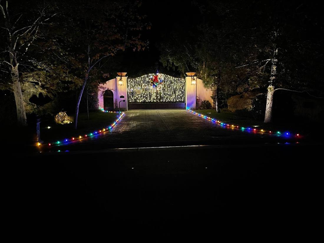Gate and ground holiday lighting